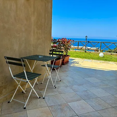 Tramonti D'Oro Bed & Breakfast Caprioli Exterior photo