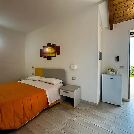 Tramonti D'Oro Bed & Breakfast Caprioli Exterior photo