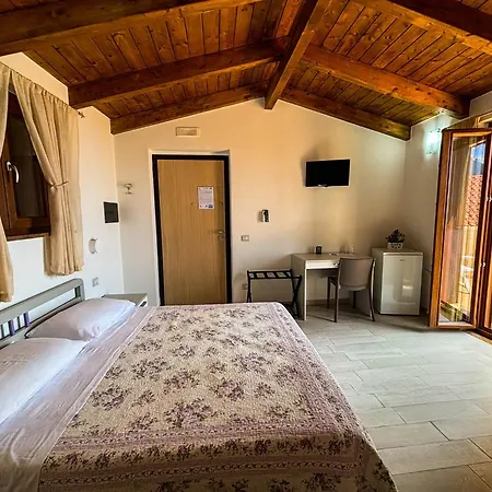 Tramonti D'Oro Bed & Breakfast Caprioli Exterior photo